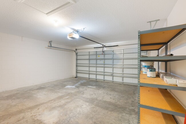 Building Photo - 2831 Whistlewood Dr
