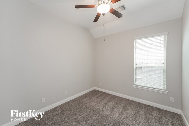 Building Photo - 10514 Hartfield Bluff Ln