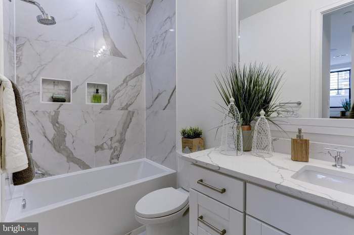 Building Photo - 1712 15th St NW