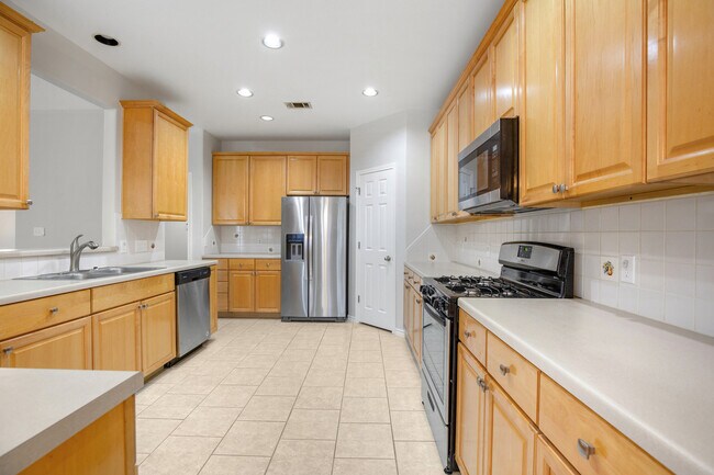 Building Photo - Spacious 3BR / 2BA Corner-Lot Home with Fenced Backyard & Garage