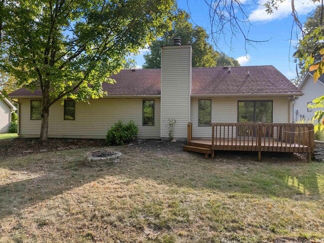 Building Photo - 8115 Calera Dr