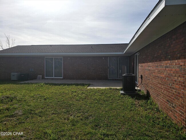 Building Photo - 4006 E 11th St
