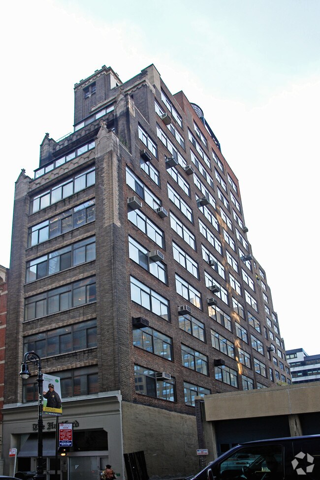 The Hartford 348 W 36th St New York NY 10018 Apartment Finder
