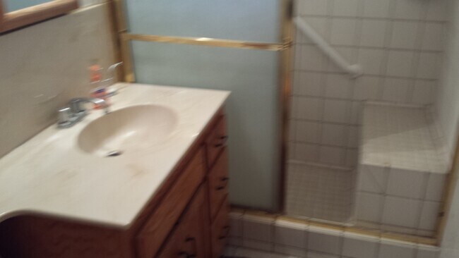 Building Photo - 1037 E Country Club Blvd