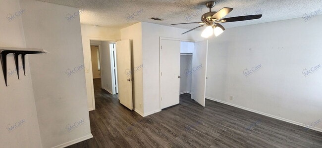 Building Photo - 3820 Coates Cir
