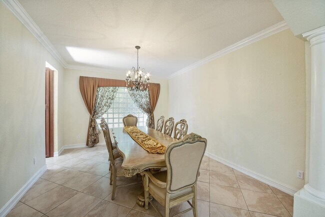 Building Photo - 8273 Emerald Winds Cir