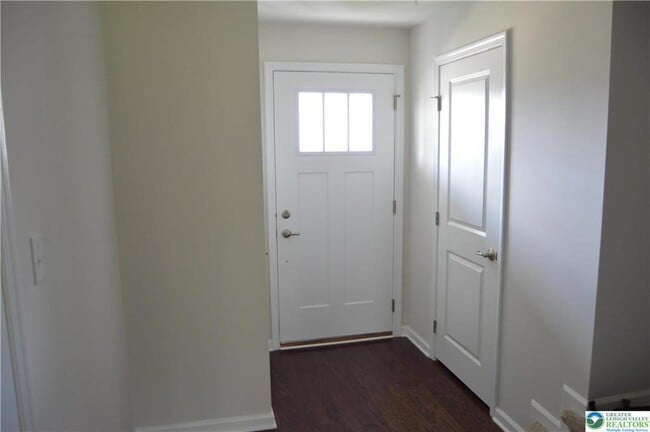 Building Photo - 2332 Raya Wy