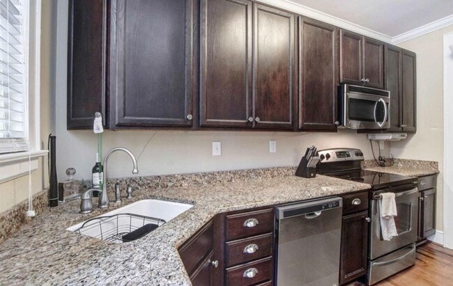 Building Photo - Wales Garden