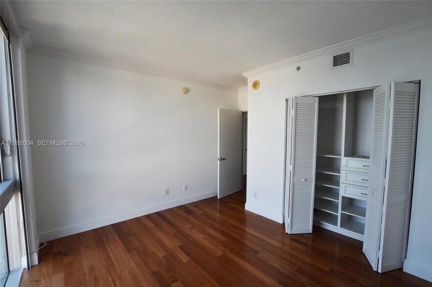 Building Photo - 335 S Biscayne Blvd