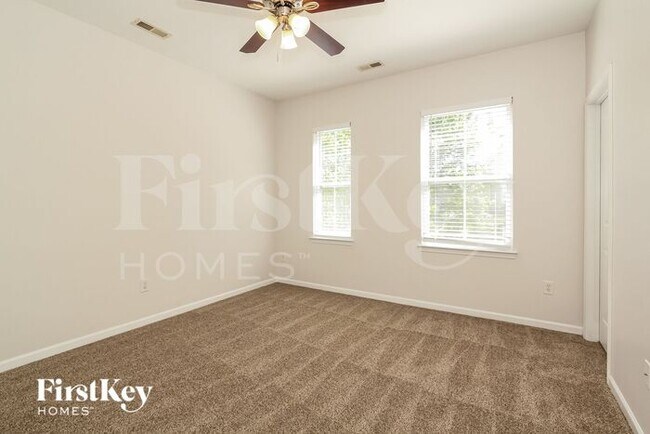 Building Photo - 107 Kensington St