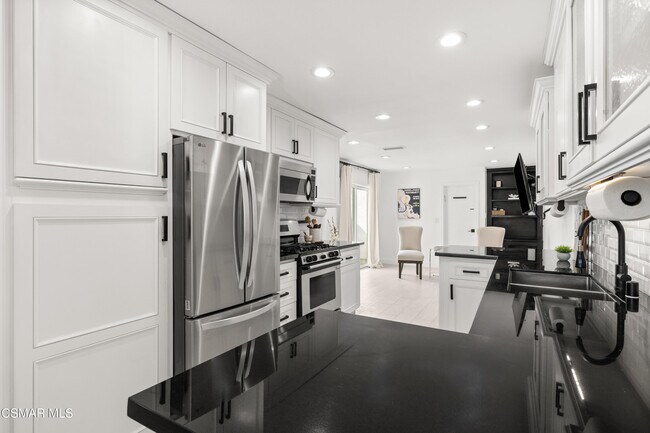 Building Photo - 2544 Northshore Ln