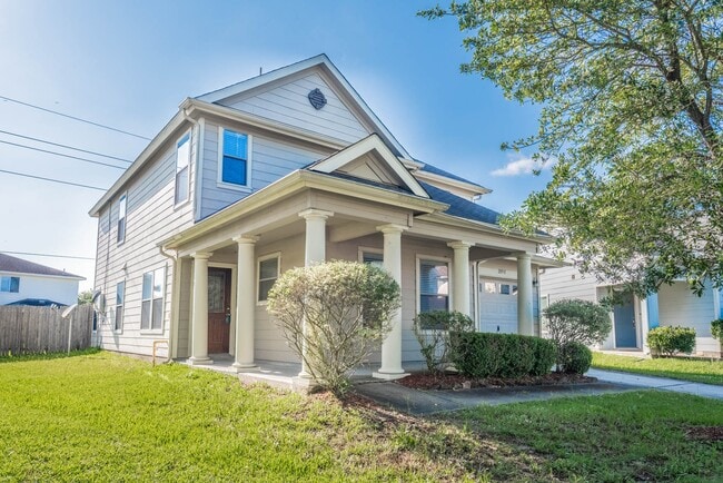 Building Photo - 20931 Gastonbury Ln