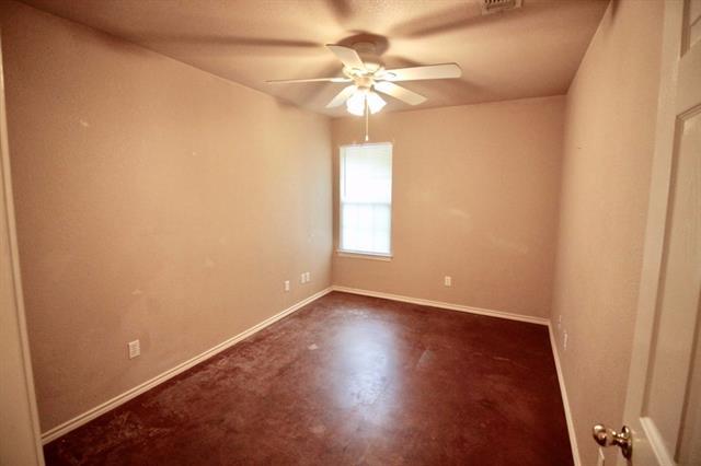 Building Photo - 956 E 3rd St