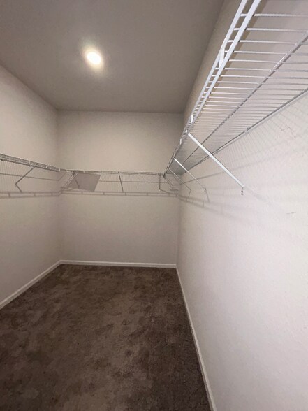 Building Photo - 228 Hillcrest Dr