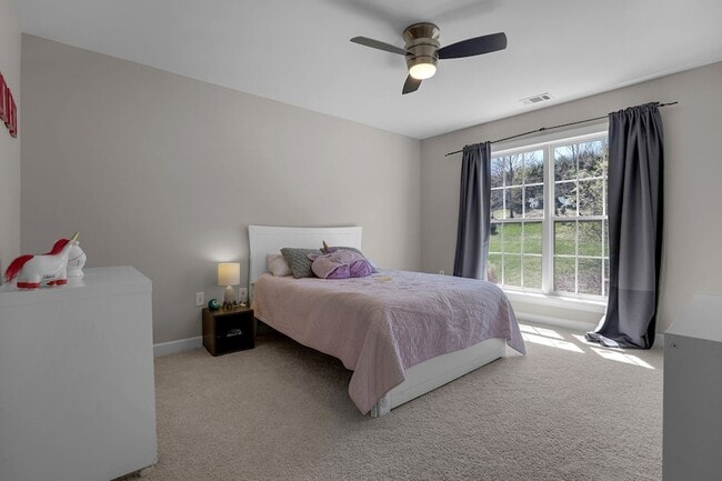 Building Photo - 3005 Coral Bell Ln