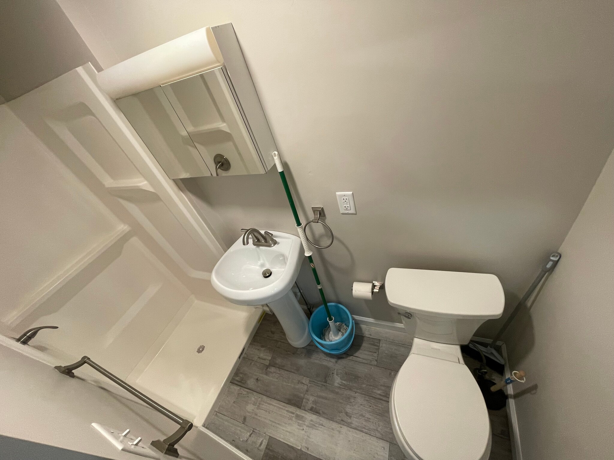 Building Photo - 205 Endicott St