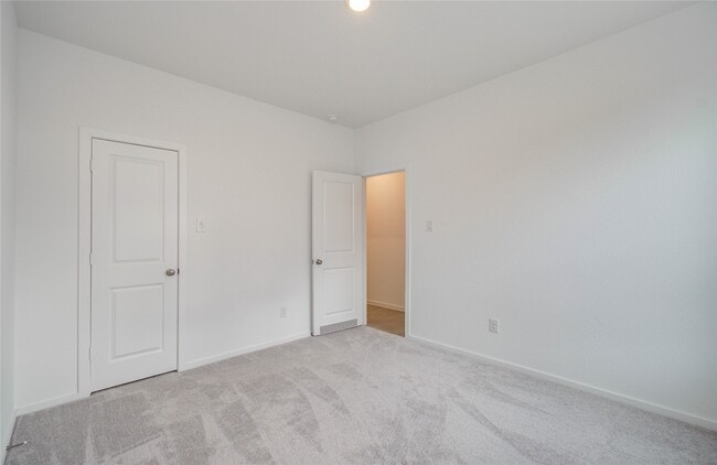 Building Photo - 26503 Foxtail Fern Dr