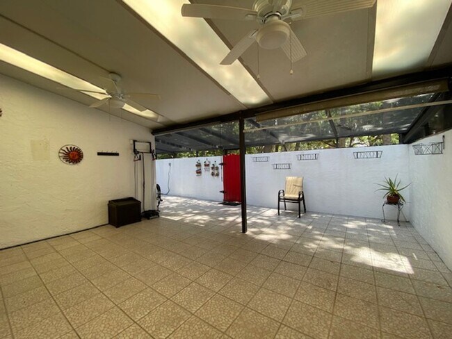 Building Photo - The Oaks of Leesburg - Ask about a Move In Special