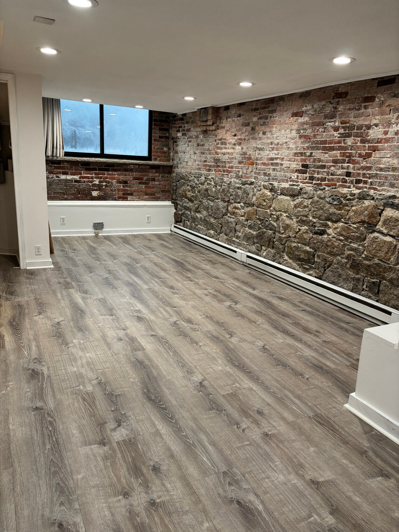 Building Photo - 85 N Margin St