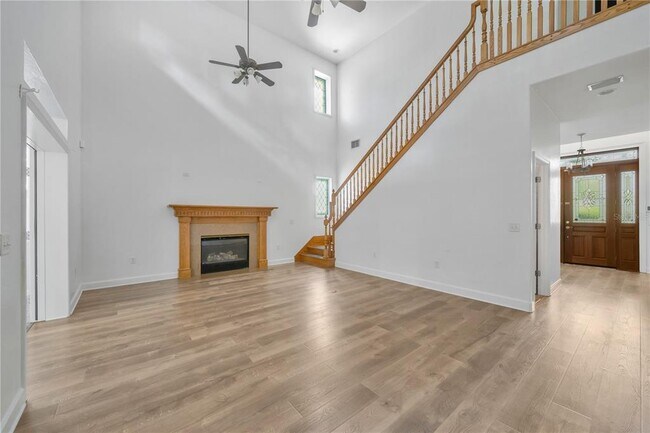 Building Photo - 1507 W Windhorst Rd