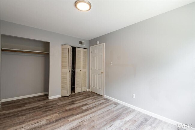 Building Photo - 3004 Pembroke Ln