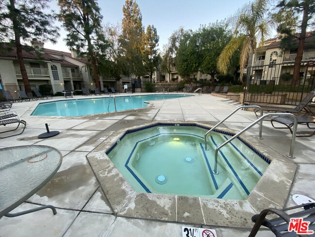 Building Photo - 675 Oak Run Trail