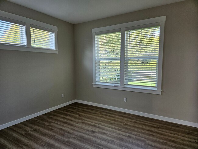 Building Photo - MOVE IN SPECIAL! Newly Built Home in Birch...