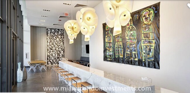 Building Photo - 1600 NE 1st Ave