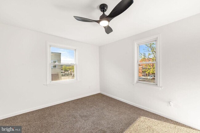 Building Photo - 4 Walnut St