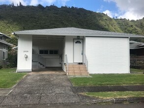 Building Photo - Manoa Renovated 3/1.5 SF Home