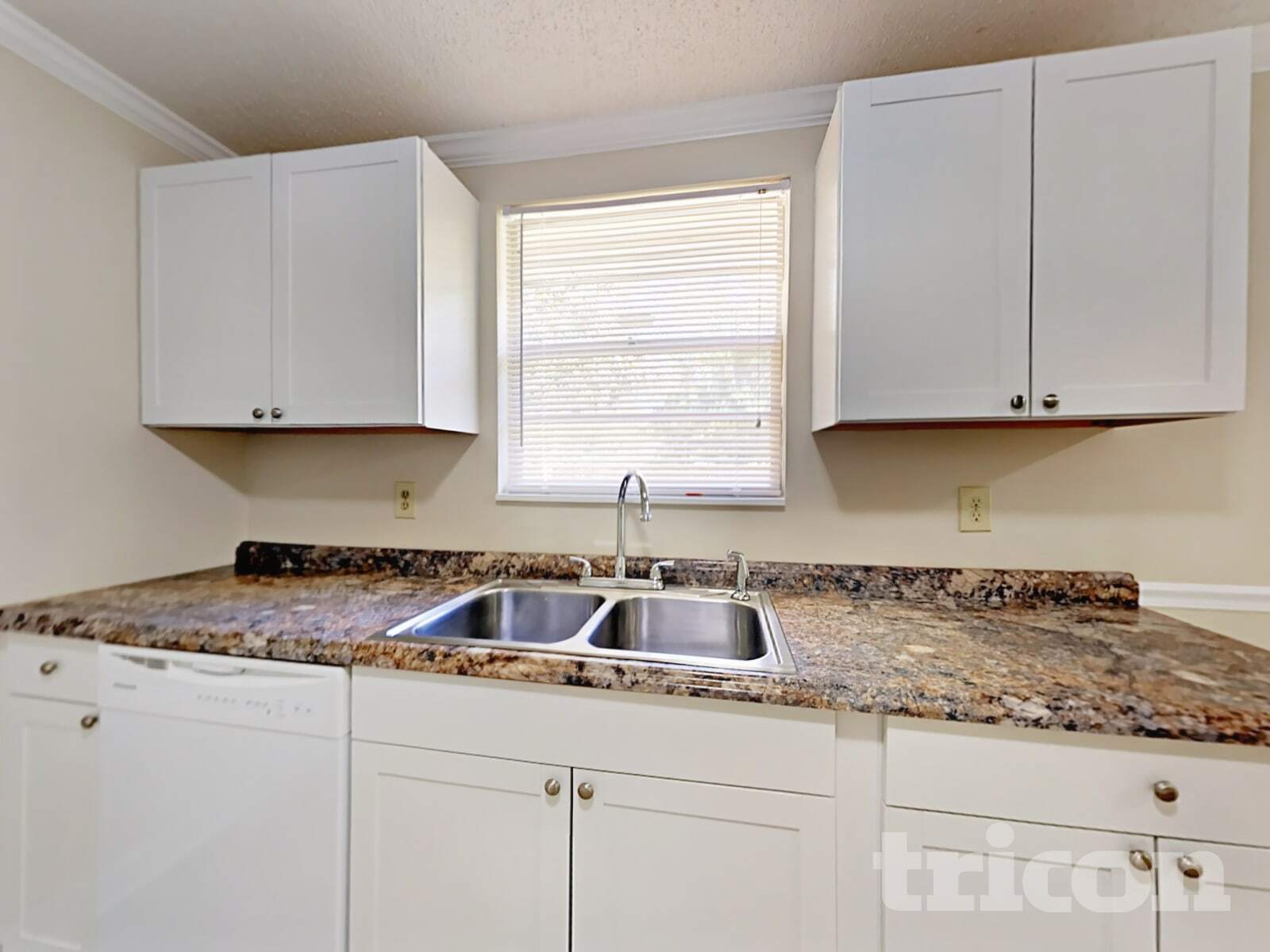 Building Photo - 1227 Cimmaron Dr