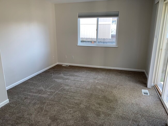 Building Photo - 6388 Fairweather Dr