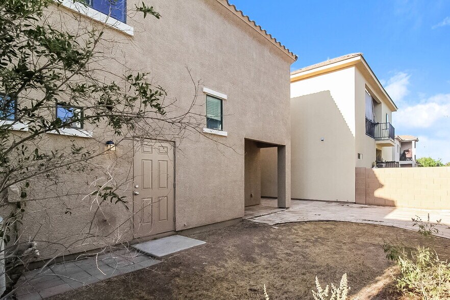 Building Photo - 10317 W Monterosa Ave