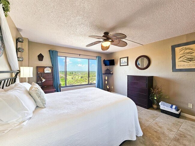 Building Photo - 3600 S Ocean Shore Blvd