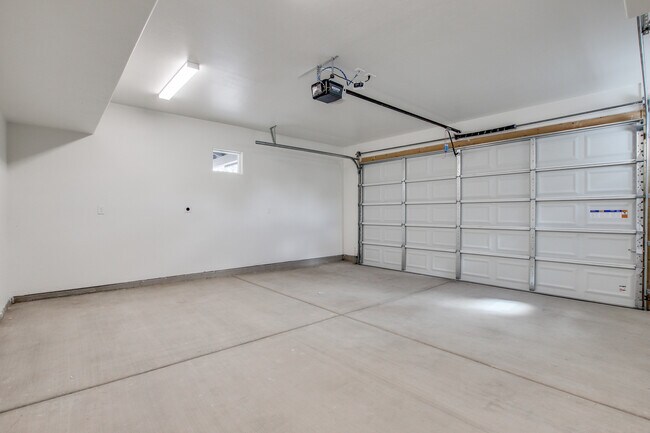 Building Photo - 6665 East Calle Alegria