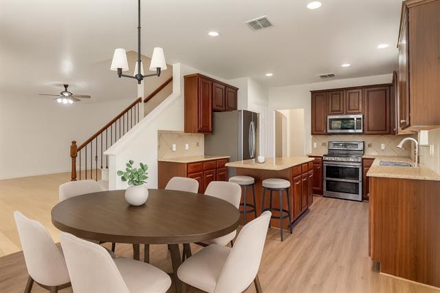 Building Photo - 1008 Leoti Ln
