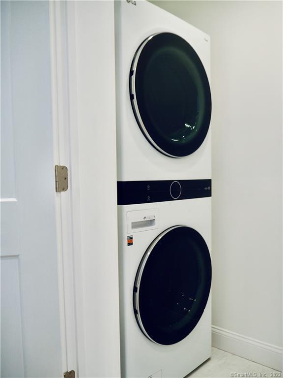 Building Photo - 70 Seminary St