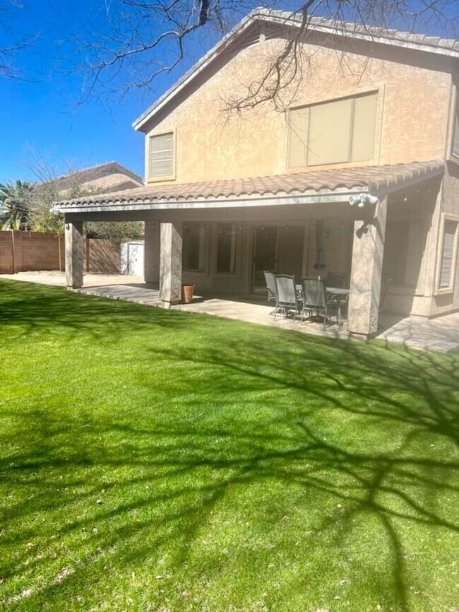 Building Photo - 5-bedroom in the heart of Gilbert