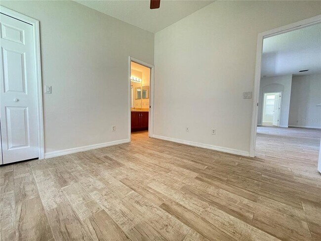 Building Photo - 9322 Mangrove Ct