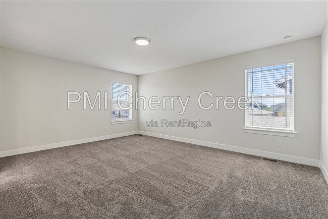 Building Photo - 5948 N Odessa St