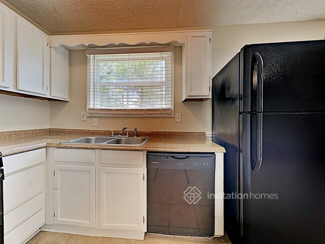Building Photo - 152 Apple Valley Dr