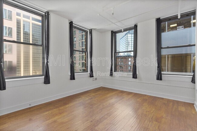 Building Photo - 444 17th St