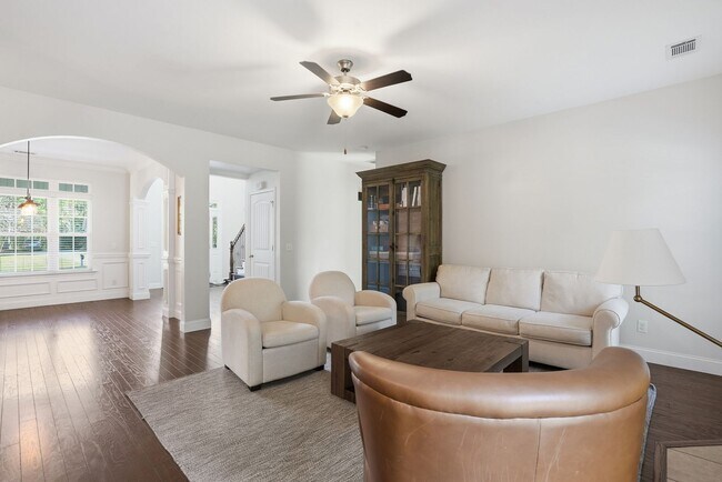 Building Photo - Beautiful Home for Lease in Buckhead