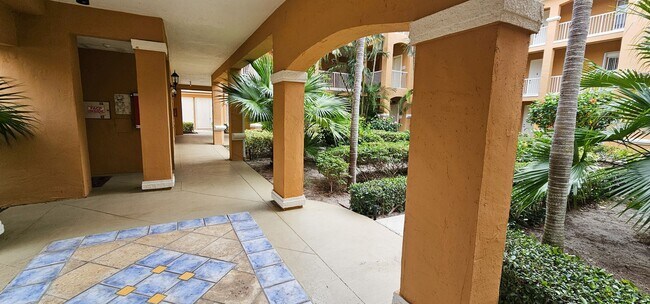 Building Photo - 5035 Fairways Cir