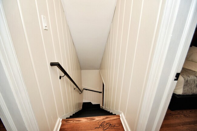 Building Photo - 635 E Prairie Ave