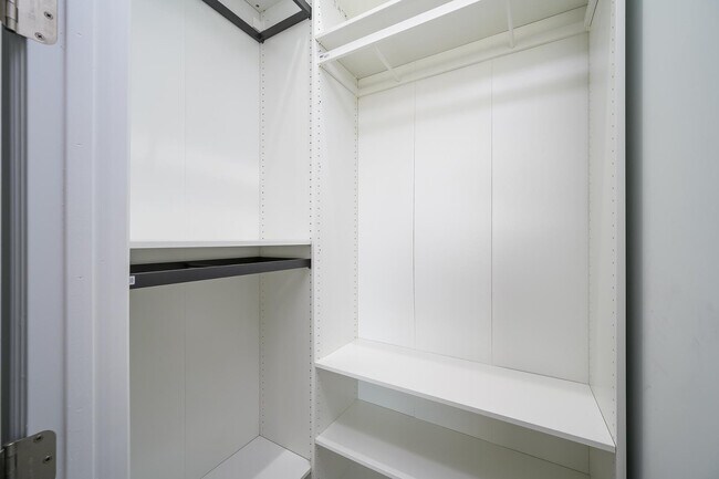 Building Photo - 6729 N 13th St