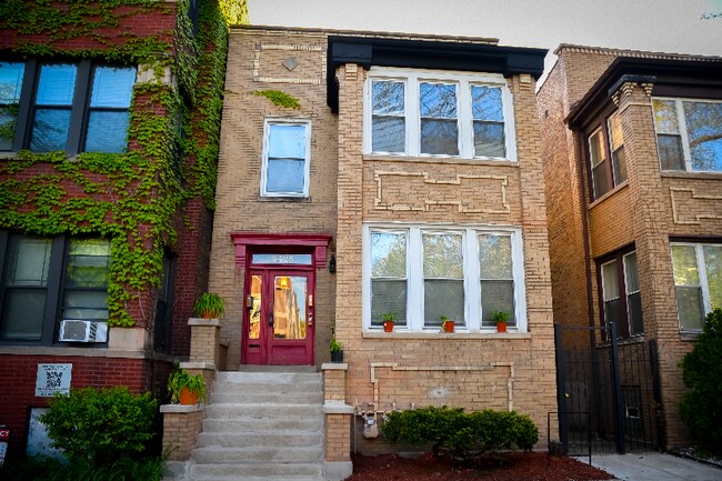 Primary Photo - 5428 S Drexel Ave