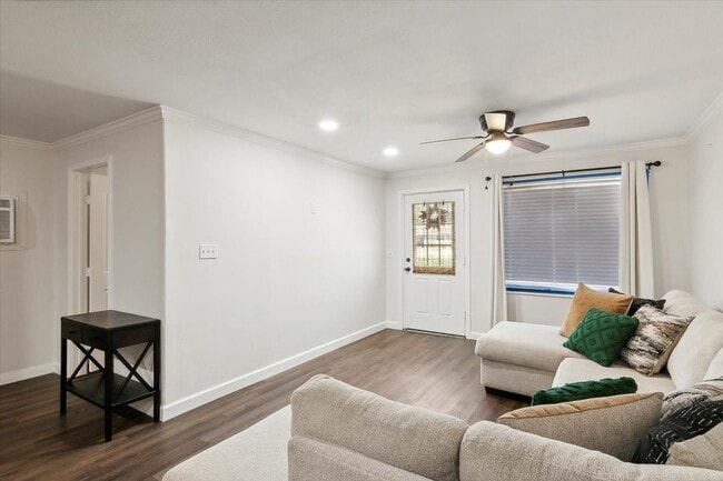 Building Photo - 1300 Kansas Ave S