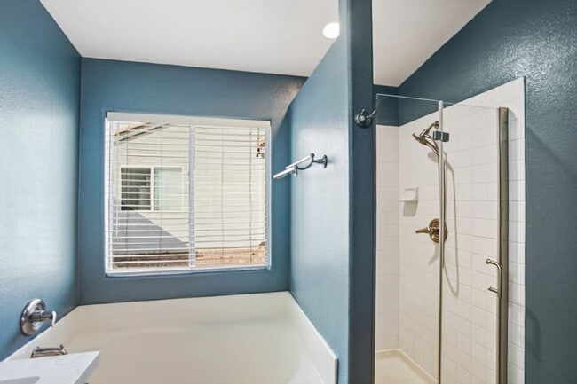 Building Photo - Beautifully Updated 3 Bedroom, Single Story North Las Vegas Home In Gated Community