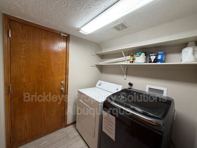 Building Photo - 10331 Dunbar St NW